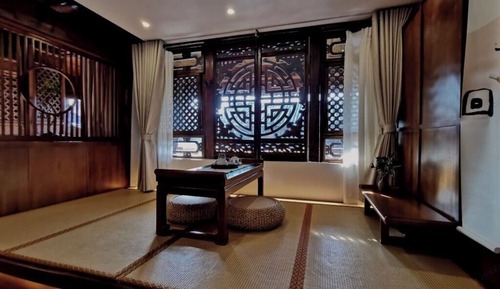 Standard Suite, Courtyard View