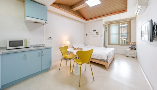 Basic Room, 1 Bedroom (Annex Room 103)