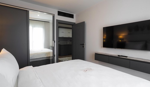 Suite, Multiple Beds, Kitchen, Sea View