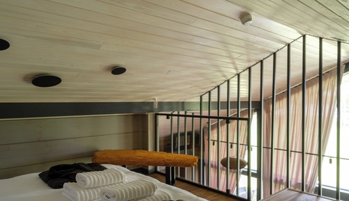 Cabin, Lake View