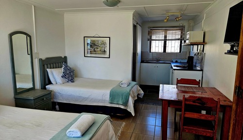 Basic Double or Twin Room, 1 Bedroom, Pool View