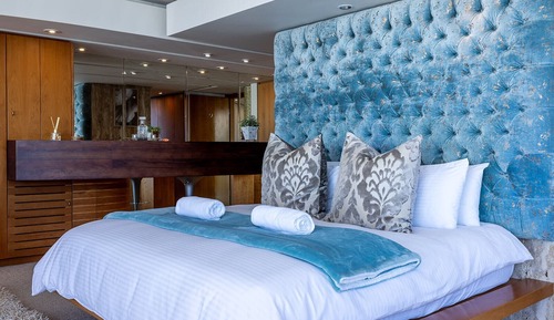 Queen Suite with Sea View