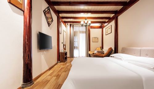 Classic Double Room, Courtyard View