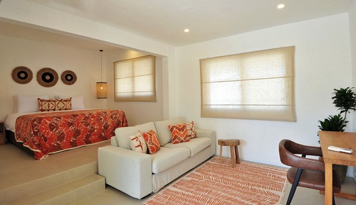 Deluxe Suite