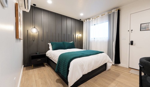 Queen Room