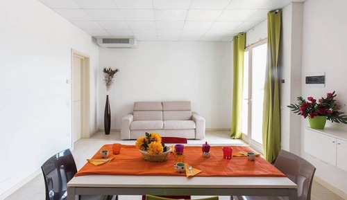 Deluxe Suite, Kitchen, Garden View