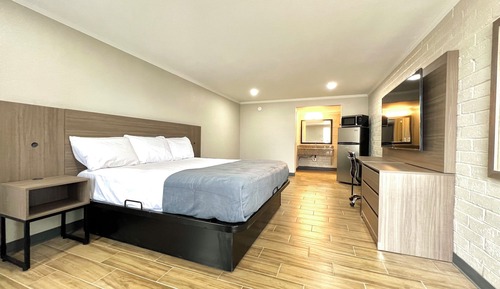 Single Room, 1 King Bed