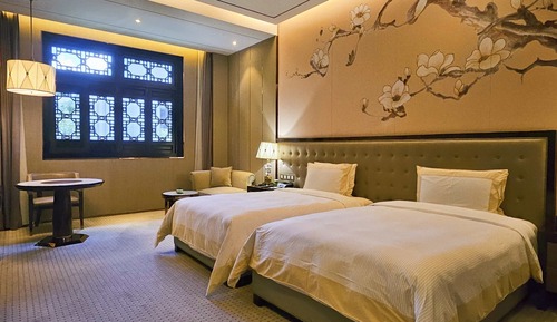 Superior Twin Room, Multiple Beds, Housekeeping, Courtyard View