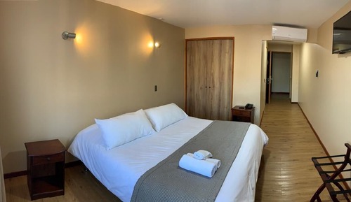 Standard Room, 1 Queen Bed, Mobility Accessible, Non Smoking