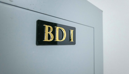 Luxury Apartment, Courtyard View