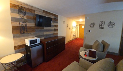 Honeymoon Studio Suite