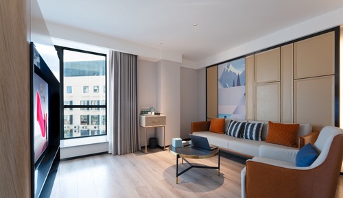 Luxury Suite, City View