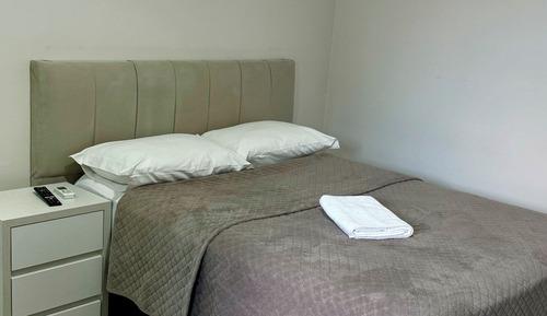 Comfort Suite, Pool View