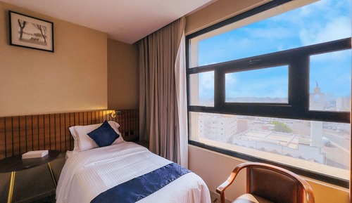 Economy Triple Room