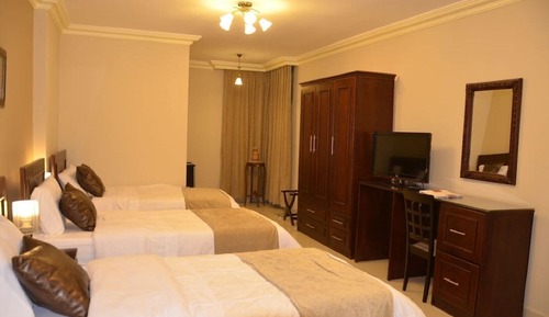 Deluxe Triple Room