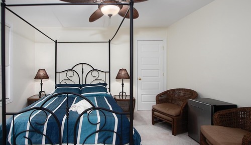Comfort Room, Garden View