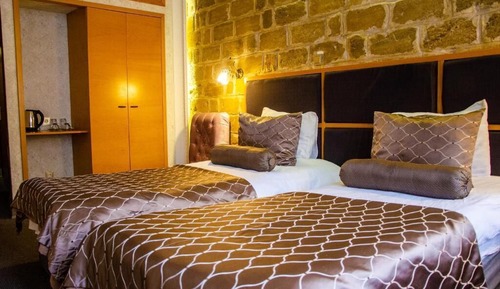 Family Triple Room, City View