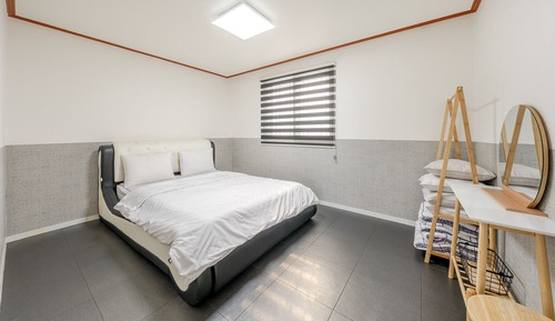 Basic Room, 2 Bedrooms (Suite Room 306 (Ocean View / BBQ))