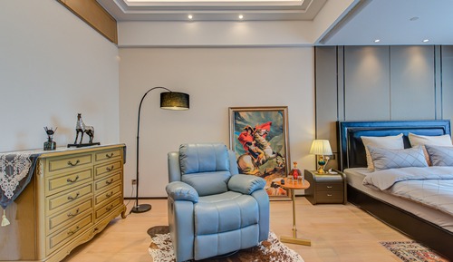 Superior Condo, Hill View