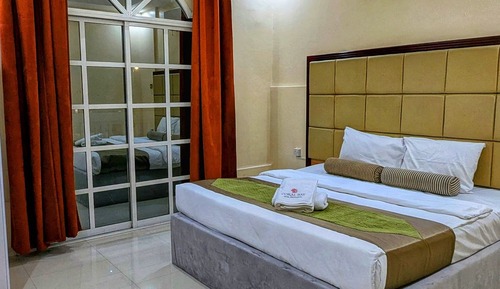 Deluxe Double or Twin Room
