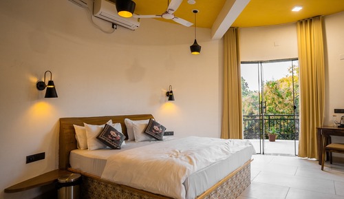 Luxury Suite, Garden View