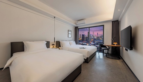 Comfort Condo, Multiple Beds, Balcony, City View