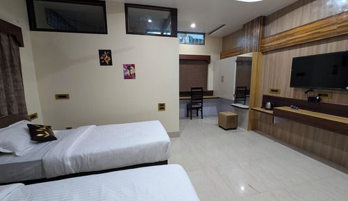 Executive Twin Room, City View