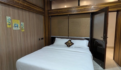 Deluxe Double Room, City View