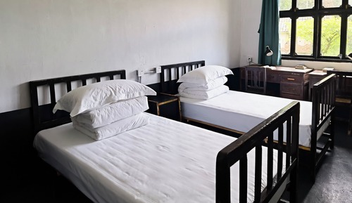 Signature Twin Room