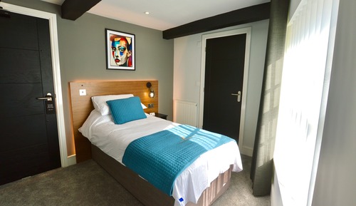 Single Room (3ft Single)