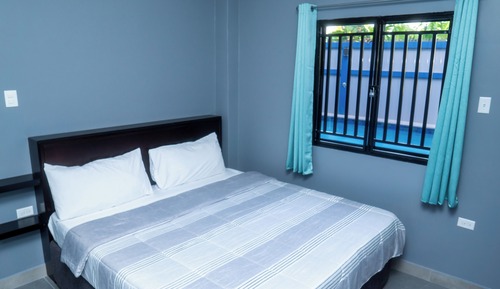 Luxury Suite, 1 King Bed with Sofa bed, Pool View
