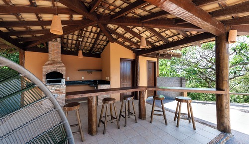 Family House, Sea View