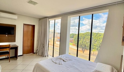 Room, City View