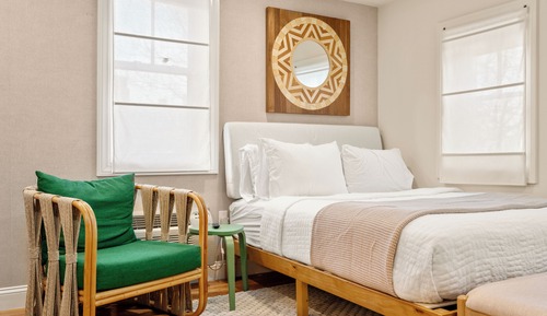 Deluxe Studio Suite