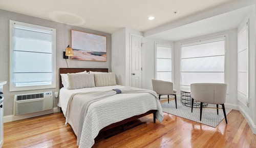 Deluxe Studio Suite