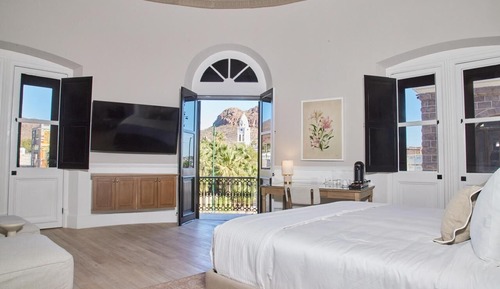 Exclusive Room
