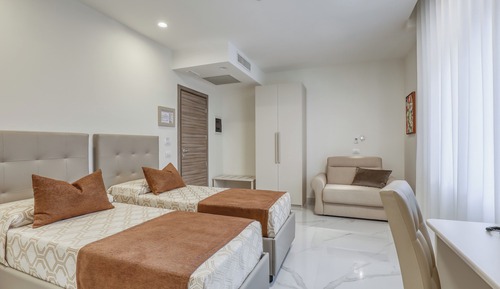 Standard Twin Room