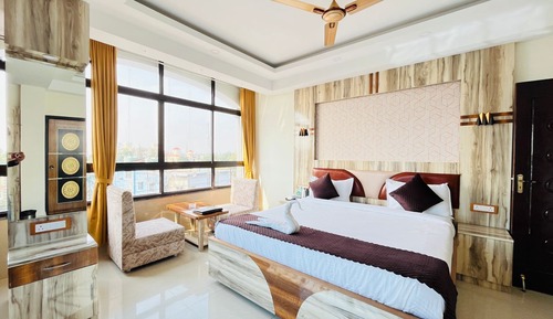 Premium Studio Suite, River View
