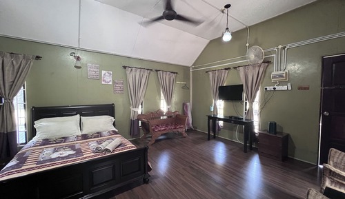 Deluxe Room, 1 Queen Bed