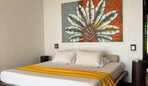 SUITE PRAIA DOS MEROS