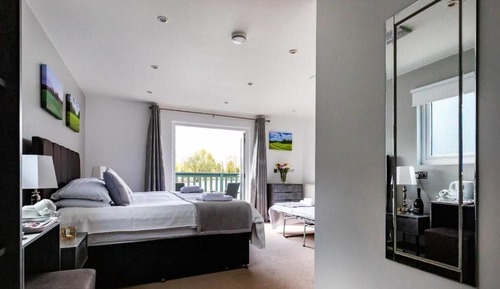 Family Cabin, Lake View