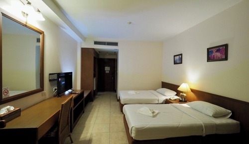 Deluxe Room, Lanai, Courtyard View