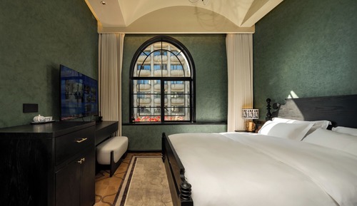 Elite Room