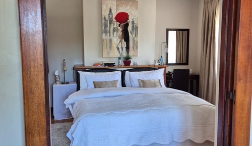 Superior Studio Suite, Garden View