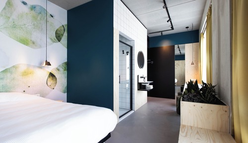 Double Room, 1 King Bed, Private Bathroom, City View