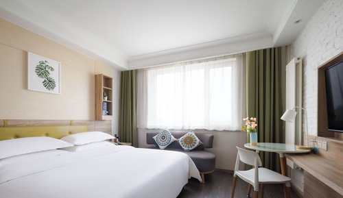 Basic Single Room, Park View