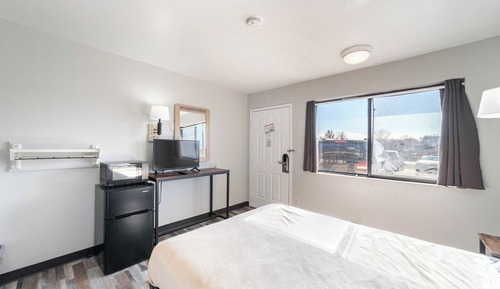 Single Room, 1 Double Bed