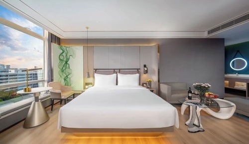 Suite, City View