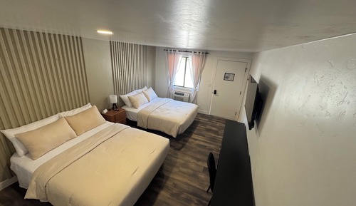 Renovated Deluxe Queens