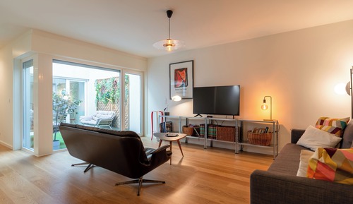 Signature Apartment, Courtyard View